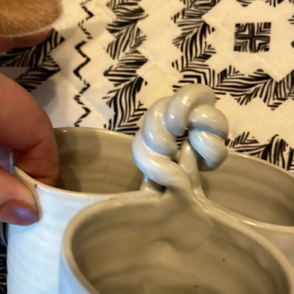 Three Cup Compartment Organizer